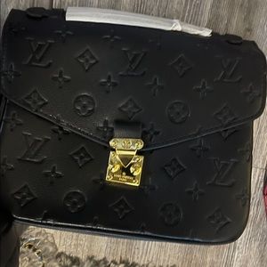 Black Crossbody Bag Purse Louis Vuitton